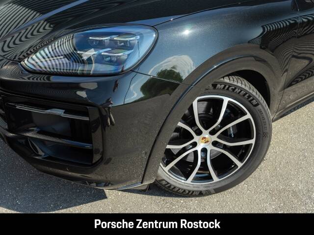 Imagen 2/34 de Porsche Cayenne Turbo S E-Hybrid (2023)