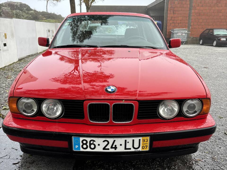 Image 3/8 de BMW 525i (1993)