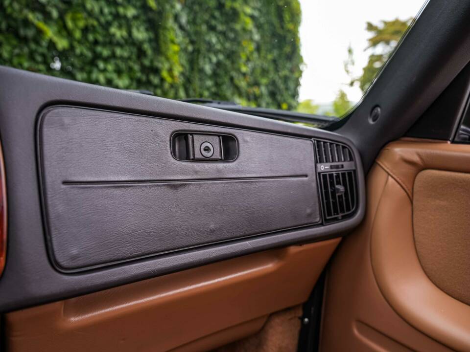 Image 65/89 of Saab 900 Turbo S 16V (1993)