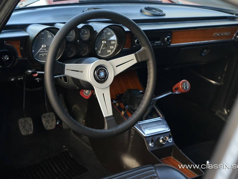 Bild 20/21 von Alfa Romeo 2000 GT Veloce (1974)