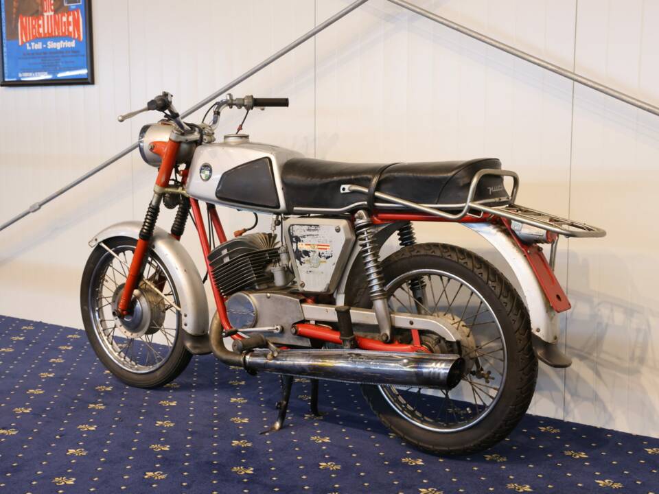 Image 19/28 of Puch M 125 (1968)