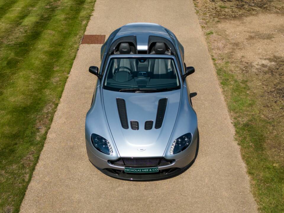 Image 10/50 of Aston Martin V12 Vantage S (2015)