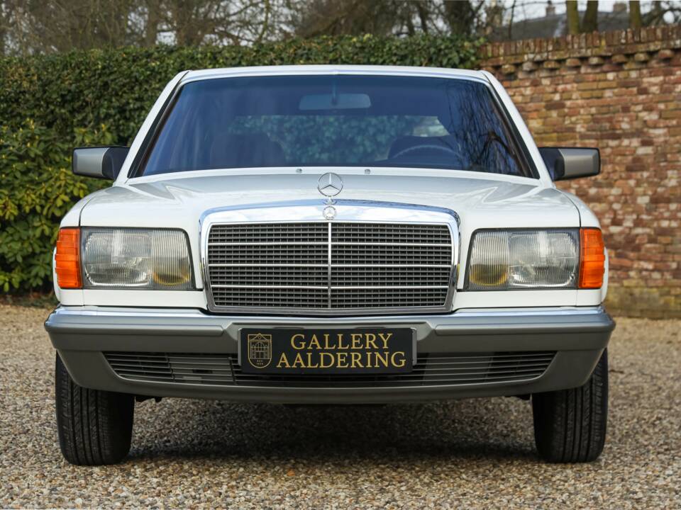 Image 48/50 de Mercedes-Benz 280 S (1988)