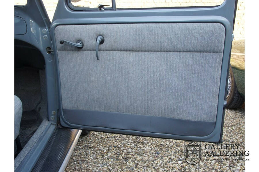 Imagen 38/50 de Volkswagen Maggiolino 1200 Standard &quot;Ovali&quot; (1955)