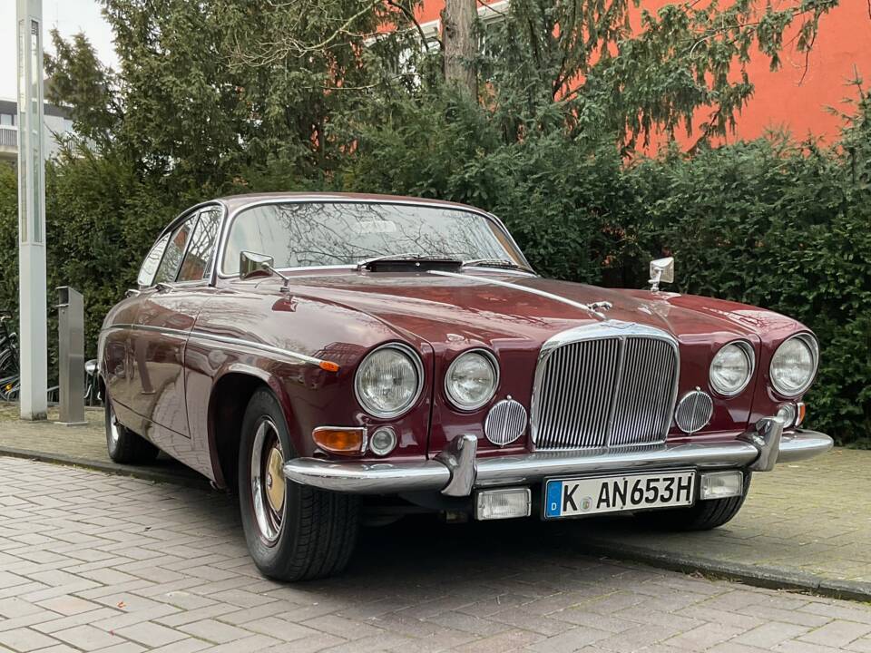 Image 4/31 of Jaguar 420 G (1968)