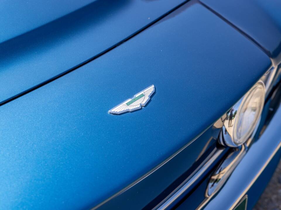 Afbeelding 17/40 van Aston Martin V8 Vantage Volante X-Pack (1989)
