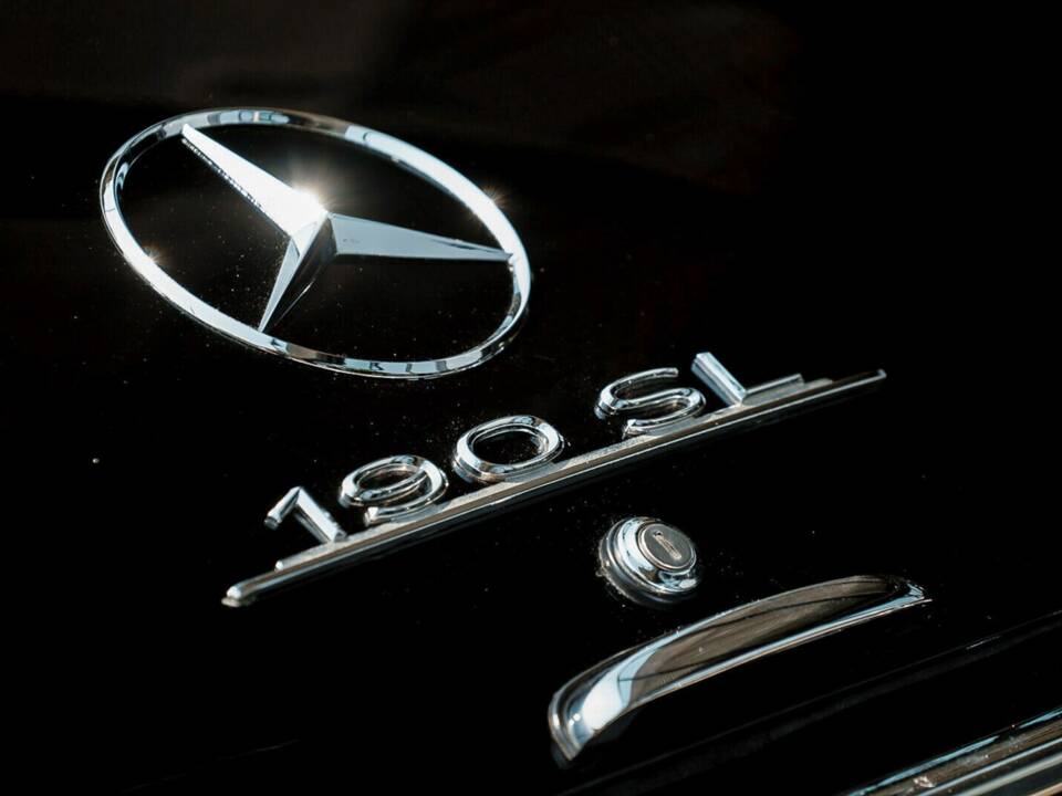 Image 17/42 of Mercedes-Benz 190 SL (1961)