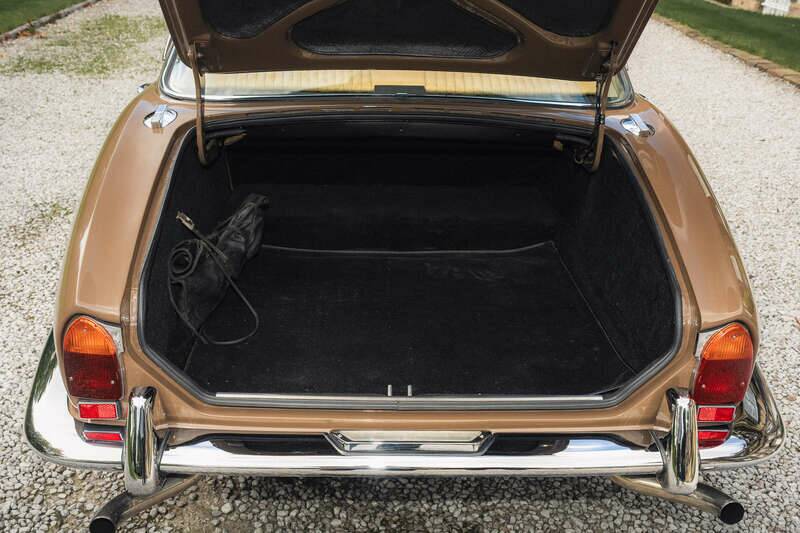 Image 34/50 of Jaguar XJ 12 (1972)