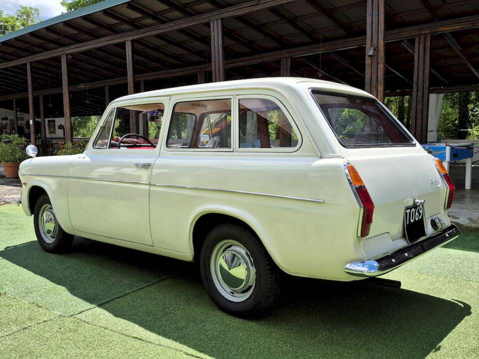 Image 15/63 of Ford Anglia (1965)