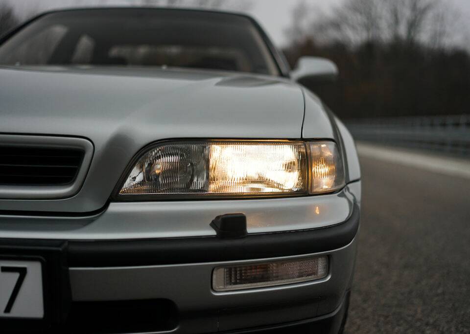 Bild 4/8 von Honda Legend 3.2i (1993)