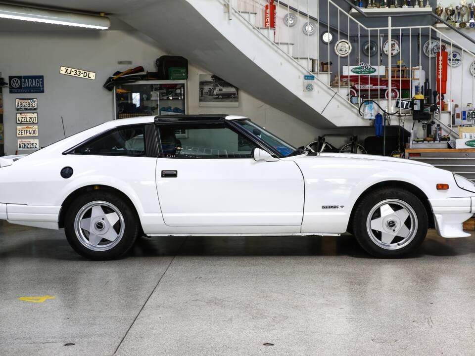 Image 4/26 of Datsun 280 ZXT Turbo (1983)
