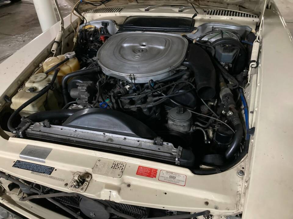 Image 13/26 of Mercedes-Benz 560 SL (1987)