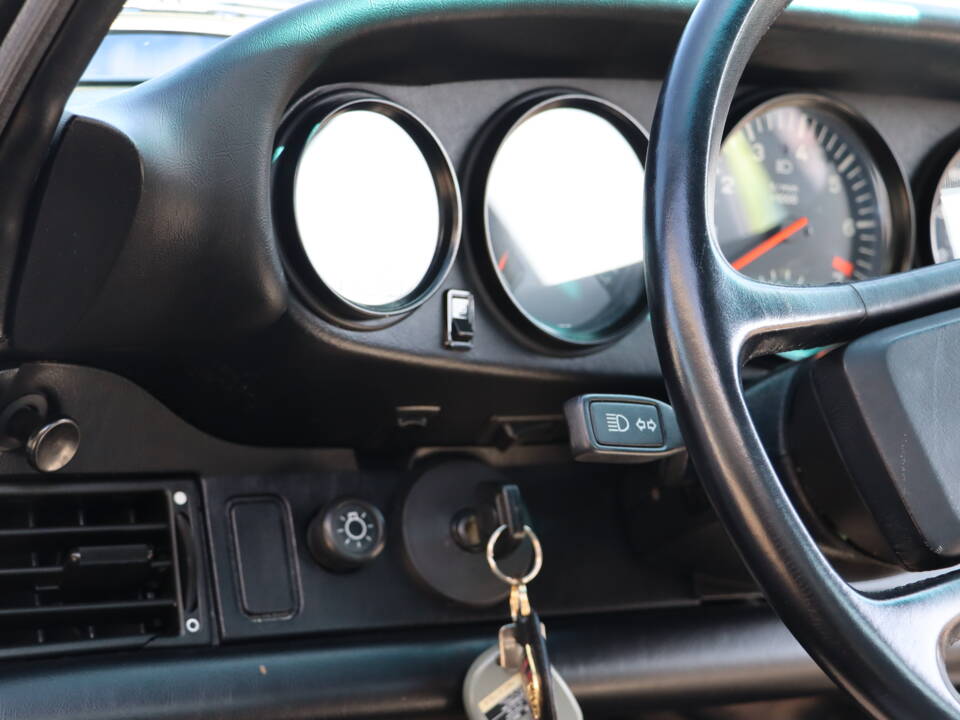 Imagen 32/52 de Porsche 911 Turbo 3.3 (1987)