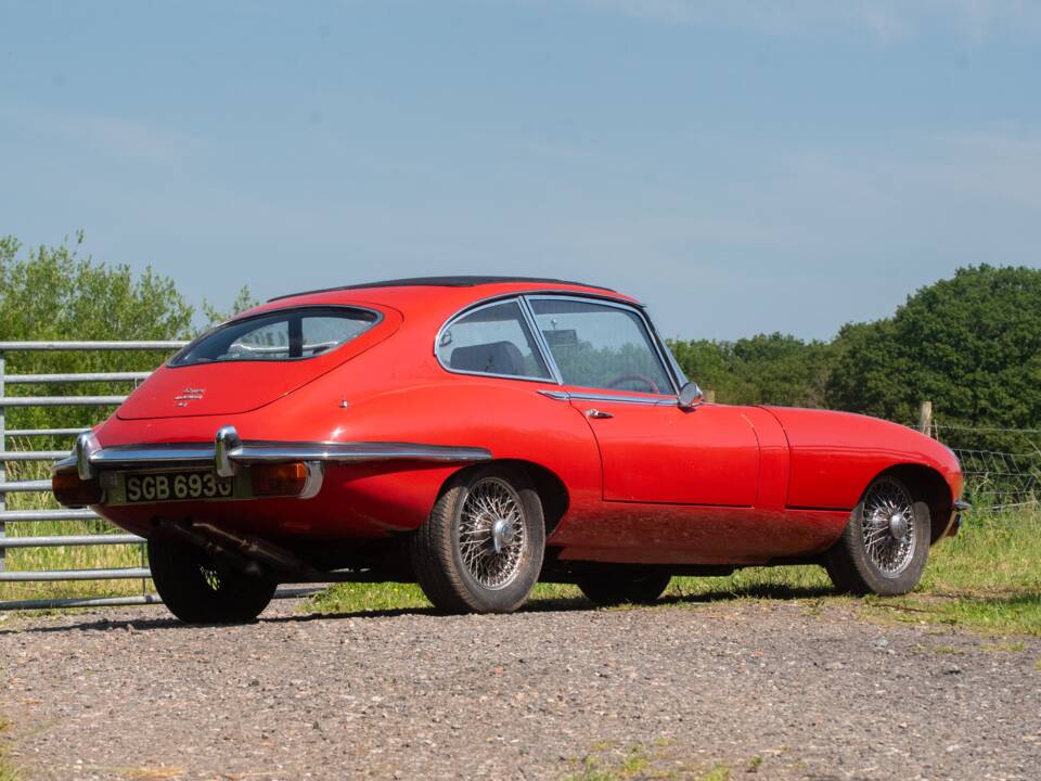 Image 10/50 de Jaguar Type E (2+2) (1969)
