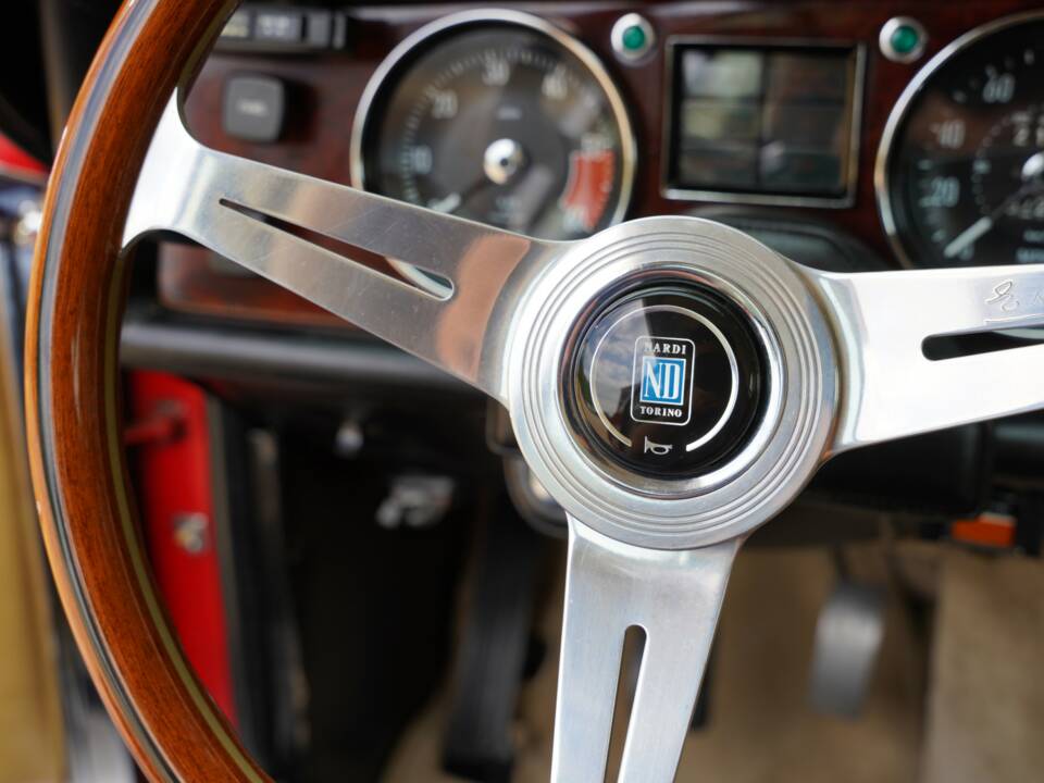 Image 49/50 of Jensen Interceptor MK III (1976)