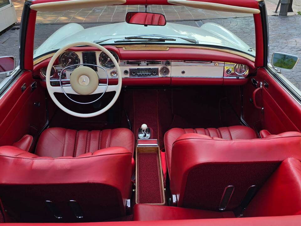 Afbeelding 25/34 van Mercedes-Benz 280 SL (1968)