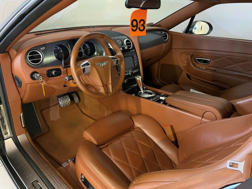 Afbeelding 4/6 van Bentley Continental GTC (2010)