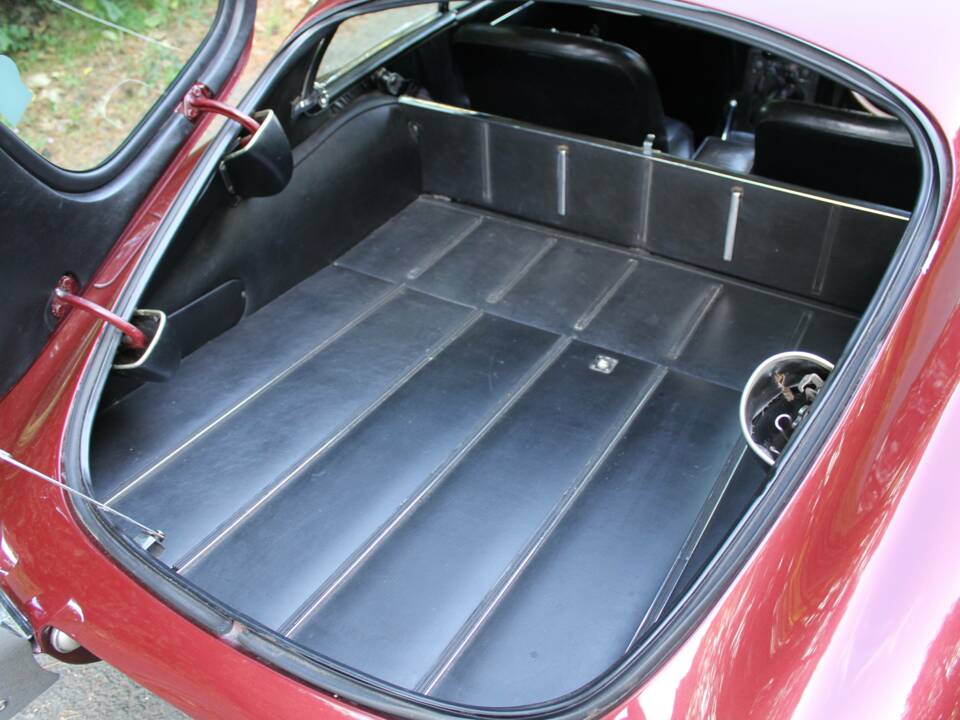 Bild 18/18 von Jaguar E-Type 4.2 (1967)