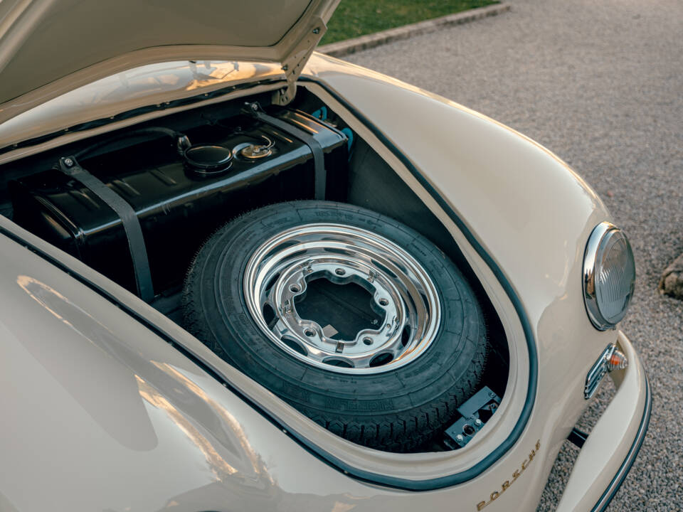 Image 24/70 of Porsche 356 A 1600 S (1958)