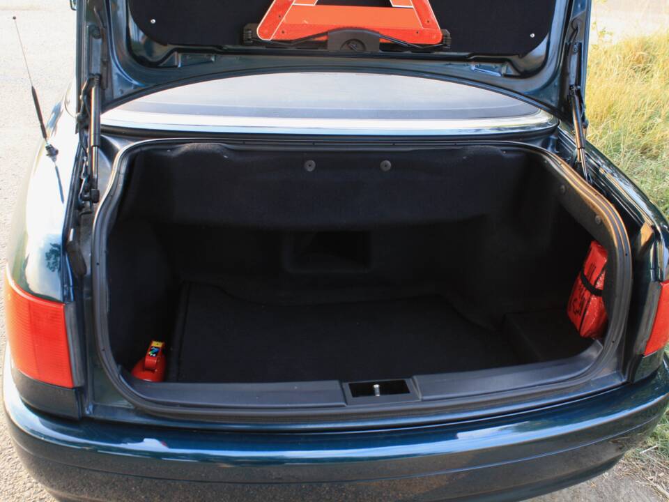 Bild 48/88 von Audi Cabriolet 2.6 (1995)