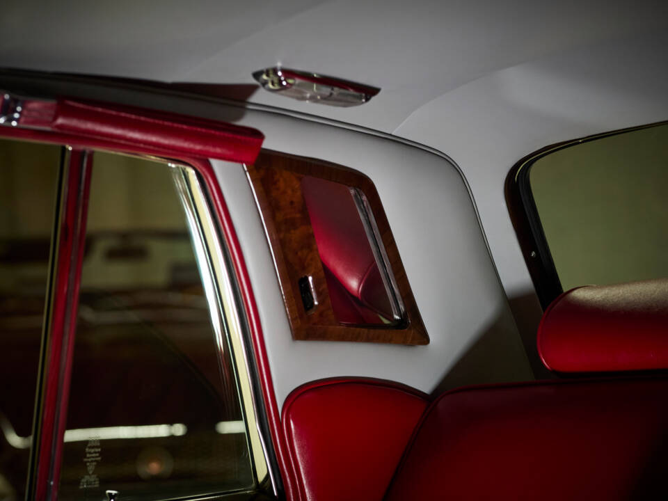 Image 59/100 de Rolls-Royce Silver Shadow II (1979)