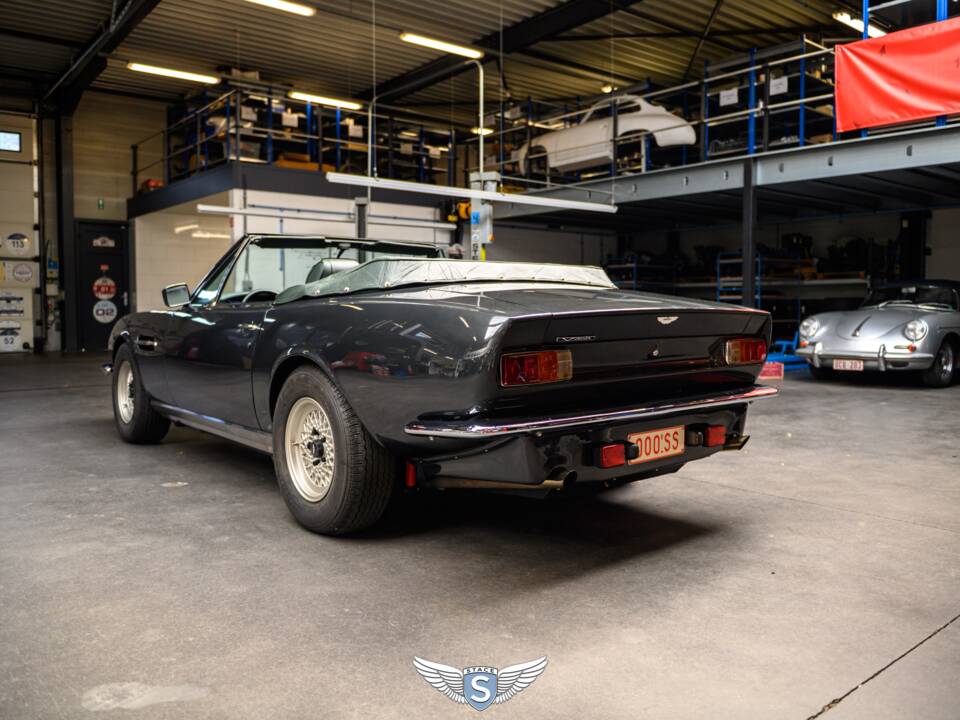 Bild 4/73 von Aston Martin V8 EFi Volante (1987)