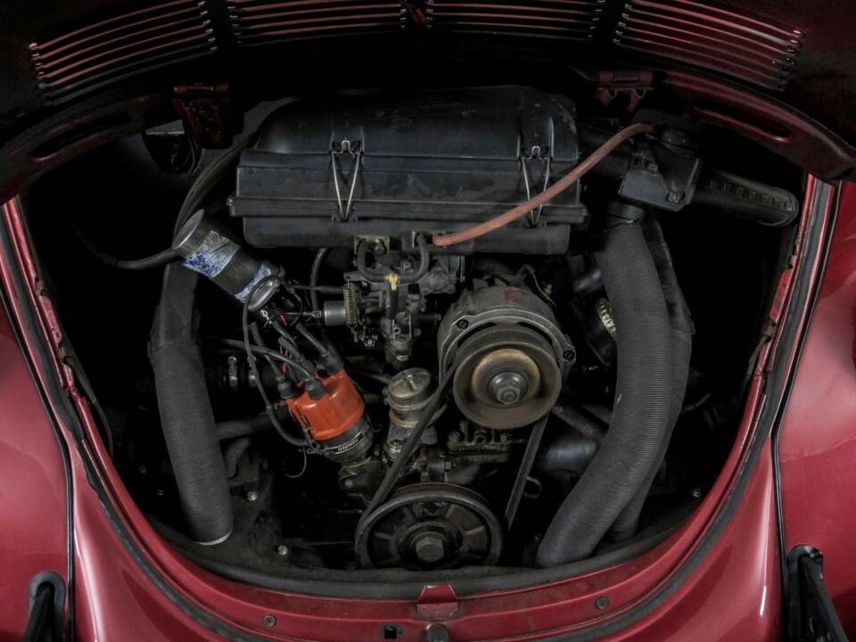 Image 42/50 of Volkswagen Beetle 1303 LS (1977)