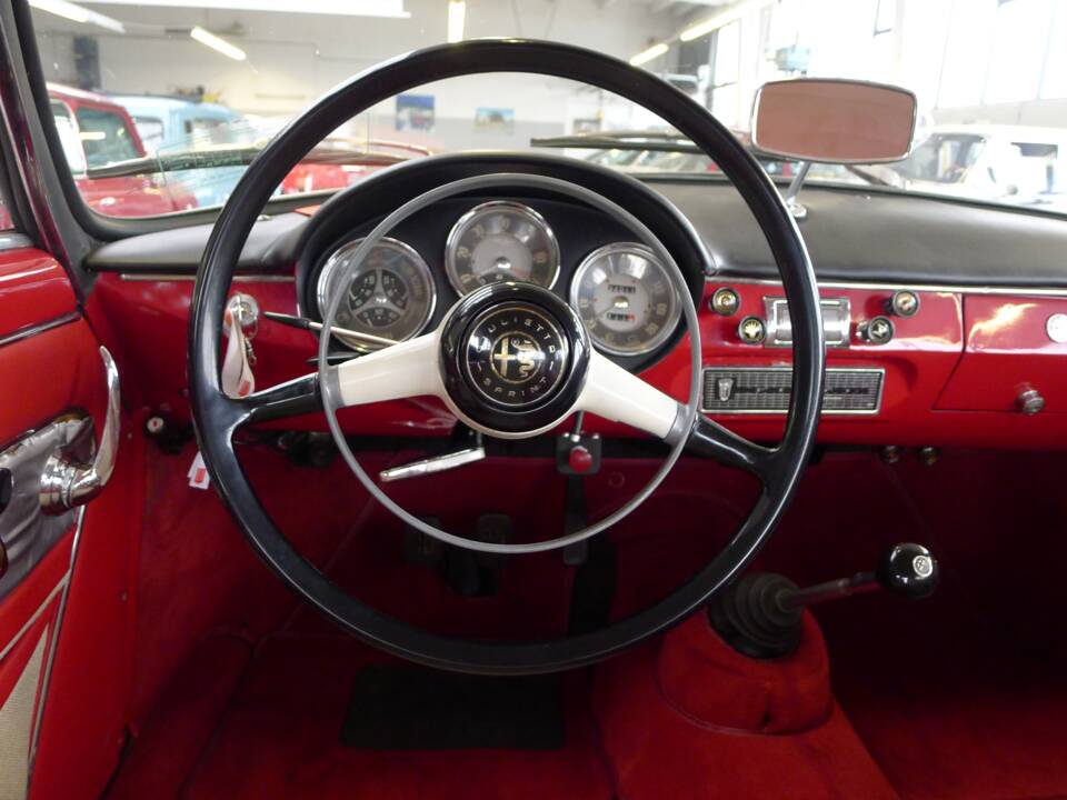 Image 11/31 of Alfa Romeo Giulietta Sprint (1962)