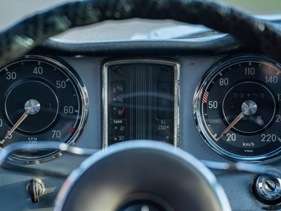 Bild 28/69 von Mercedes-Benz 230 SL (1967)