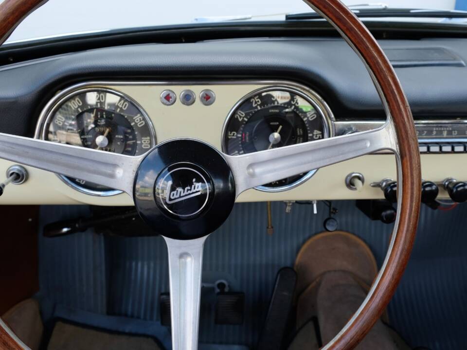 Imagen 33/40 de Lancia Flaminia GT Touring (1961)