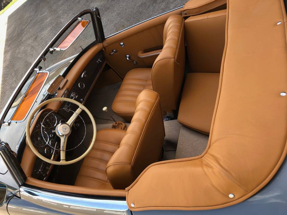 Image 3/10 of Mercedes-Benz 190 SL (1957)