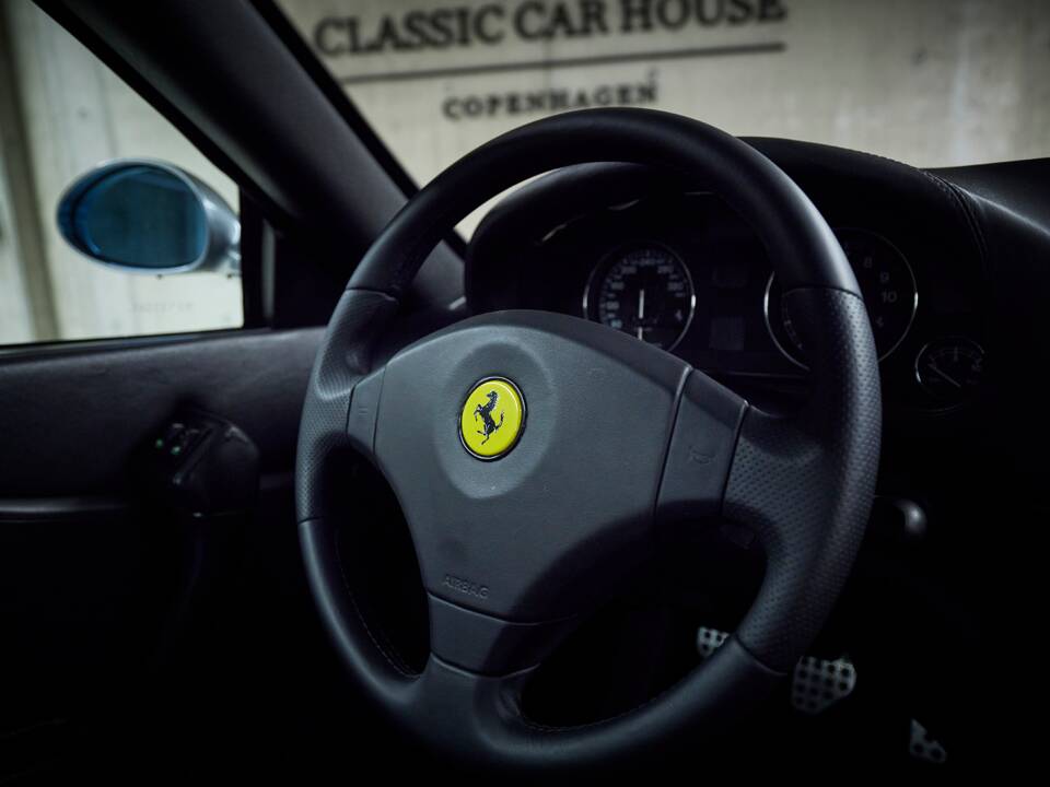 Bild 41/98 von Ferrari 550 Maranello (1998)