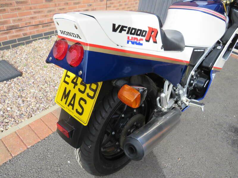 Bild 42/43 von Honda VF 1000RG (1988)