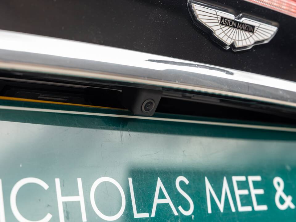 Image 53/77 of Aston Martin DBS (2009)