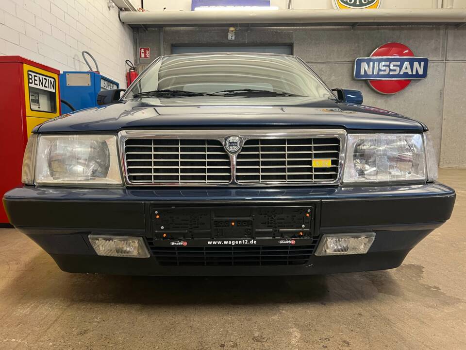Image 3/16 of Lancia Thema 8.32 (1988)