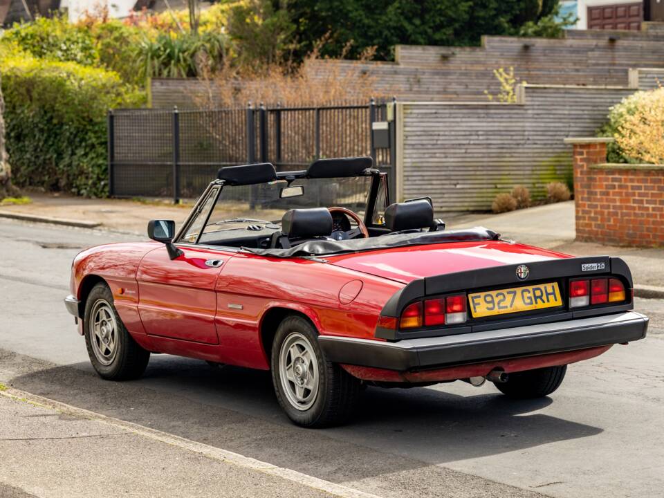 Afbeelding 48/50 van Alfa Romeo 2.0 Spider (1989)