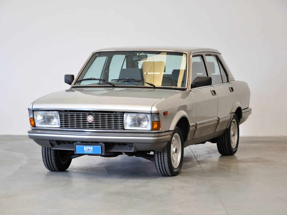 Image 4/27 de FIAT Argenta (1982)