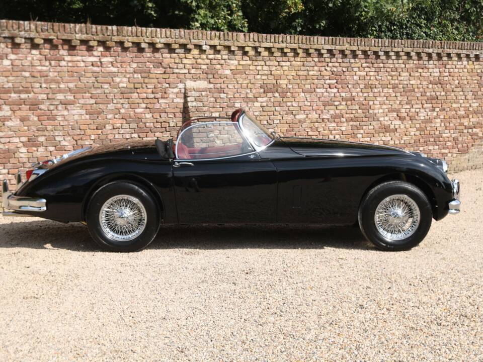 Image 41/50 de Jaguar XK 150 3.4 S OTS (1958)