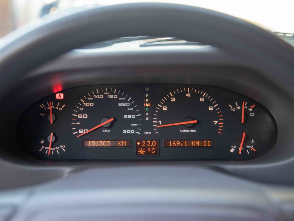 Image 46/63 of Porsche 928 GTS (1994)