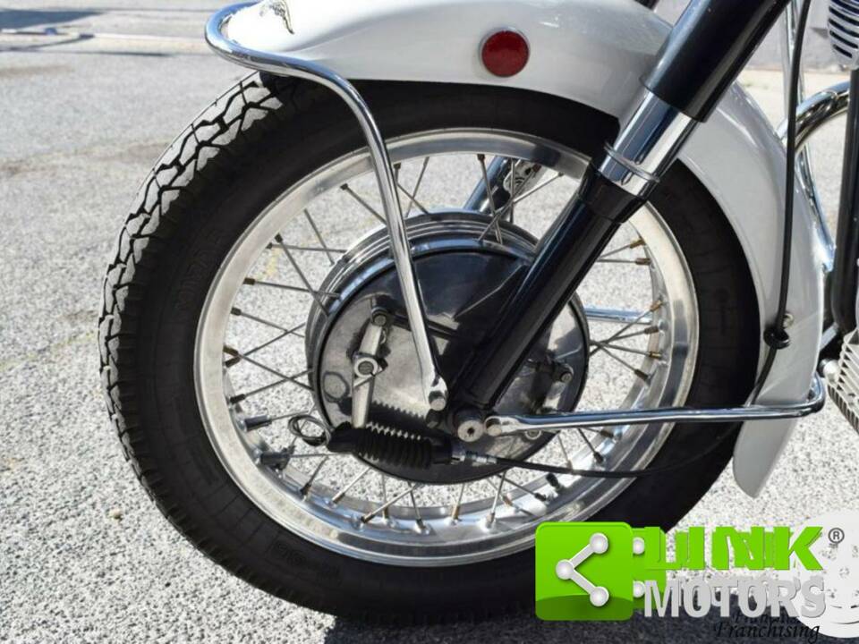 Image 6/10 of Moto Guzzi DUMMY (1972)