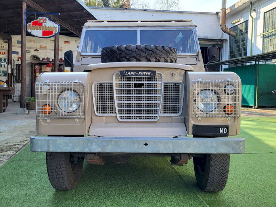 Bild 6/39 von Land Rover 88 (1981)