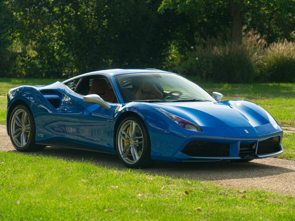 Imagen 9/50 de Ferrari 488 GTB (2017)