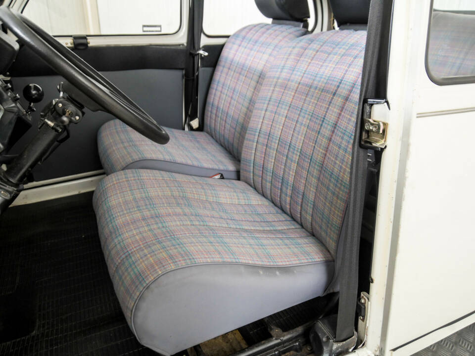 Image 24/50 de Citroën 2 CV 6 (1986)