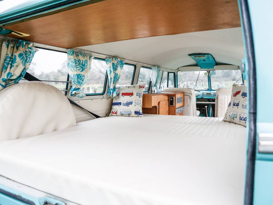 Image 20/40 of Volkswagen T2c Combi (1966)