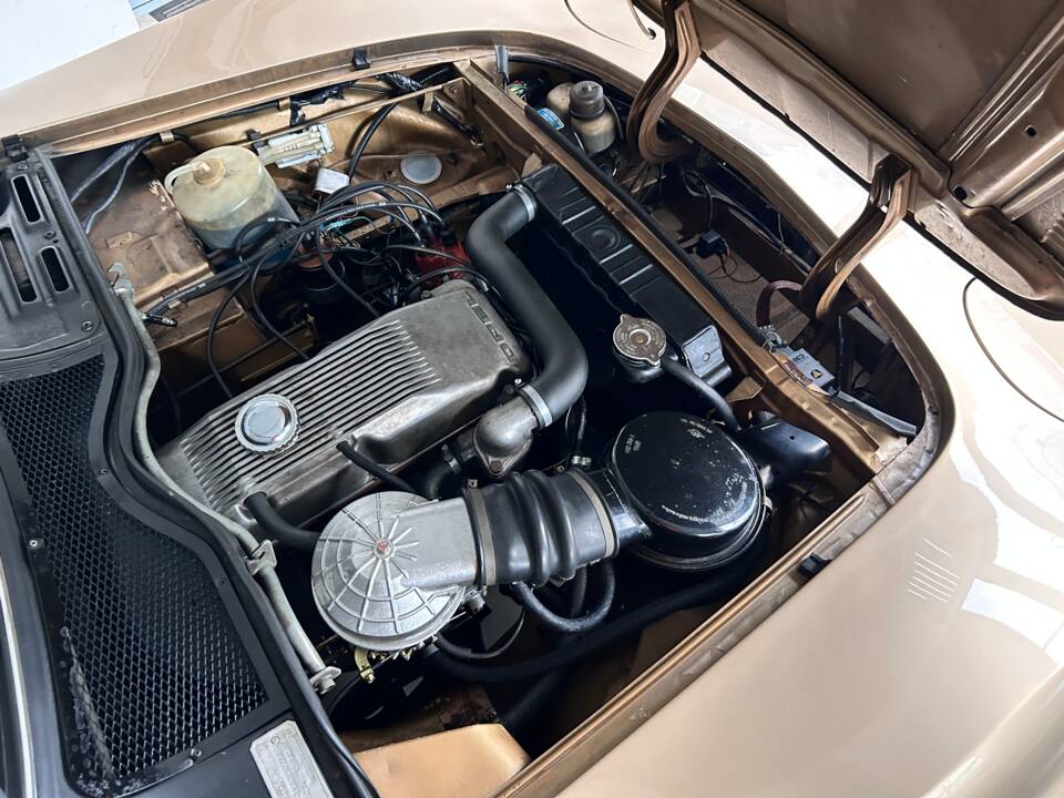 Image 21/35 of Opel GT 1900 (1970)