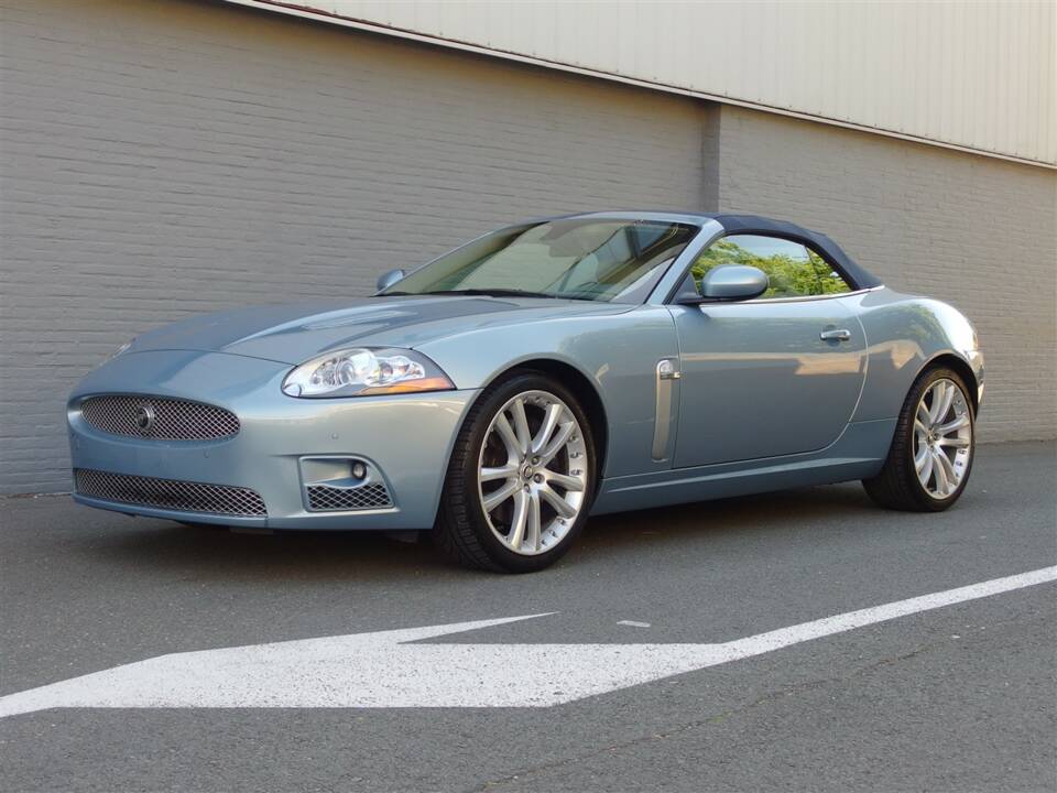 Bild 3/100 von Jaguar XKR (2008)