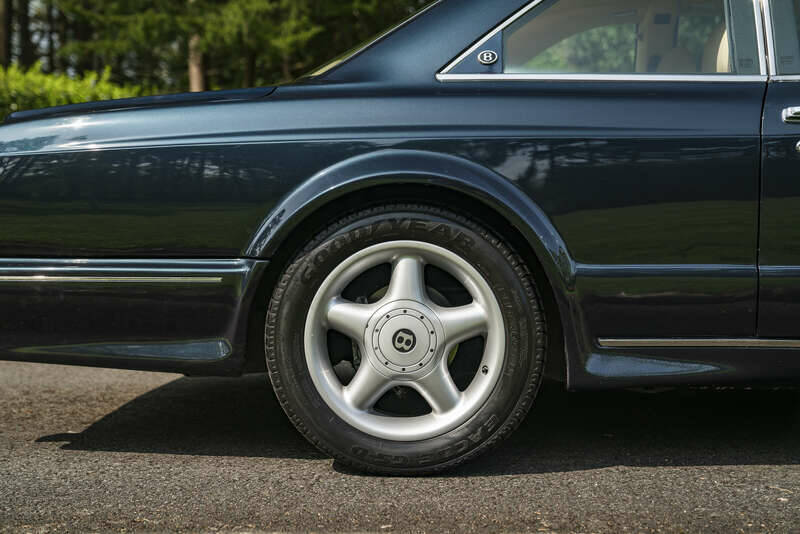 Image 27/50 of Bentley Continental T (1997)