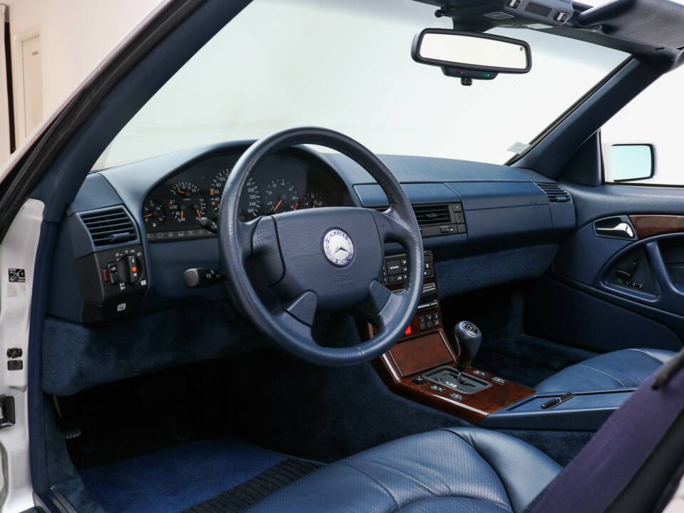 Bild 7/84 von Mercedes-Benz SL 320 (1996)