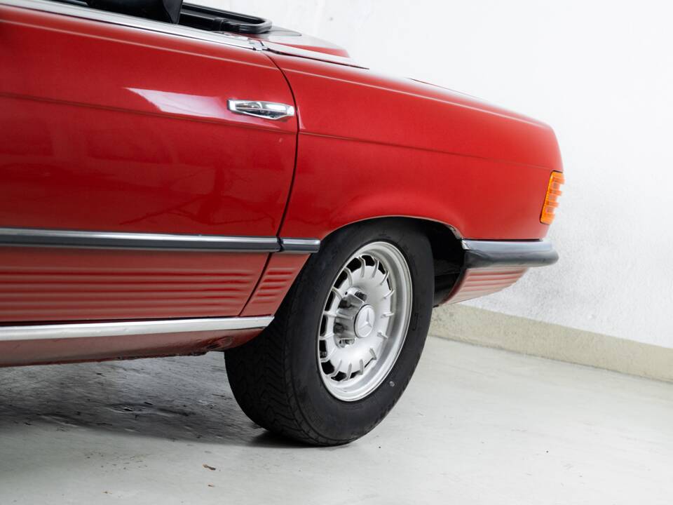 Image 28/38 of Mercedes-Benz 350 SL (1973)