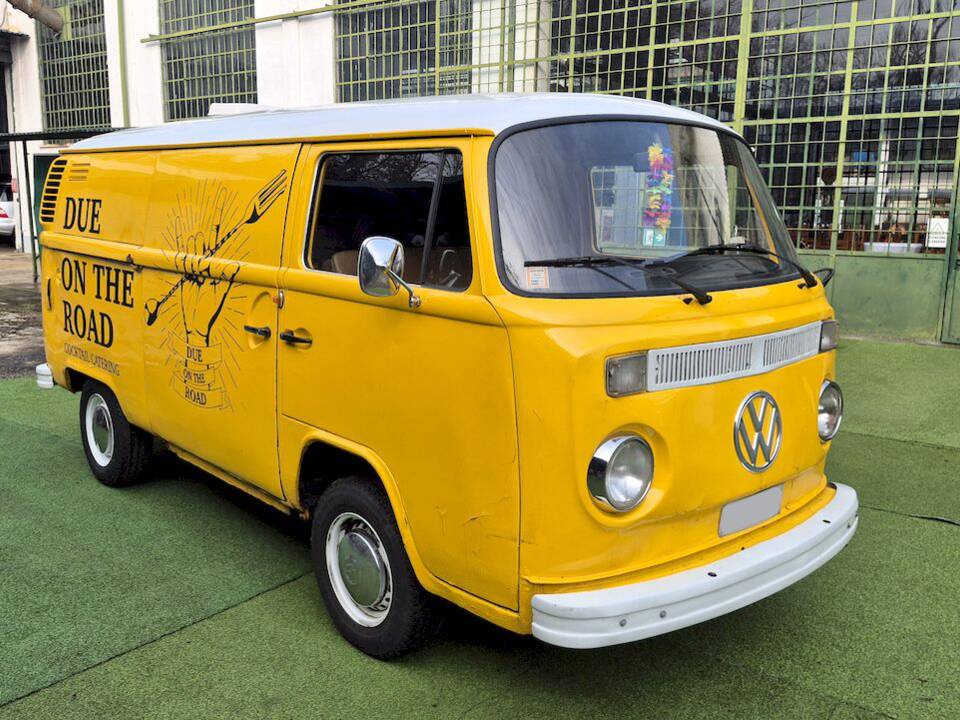 Bild 10/50 von Volkswagen T2b Kastenwagen (1976)
